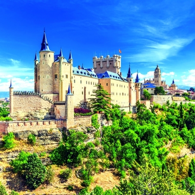 Calendar cu imagini Castle, 31.5 x 48 cm, 12 file, 2026